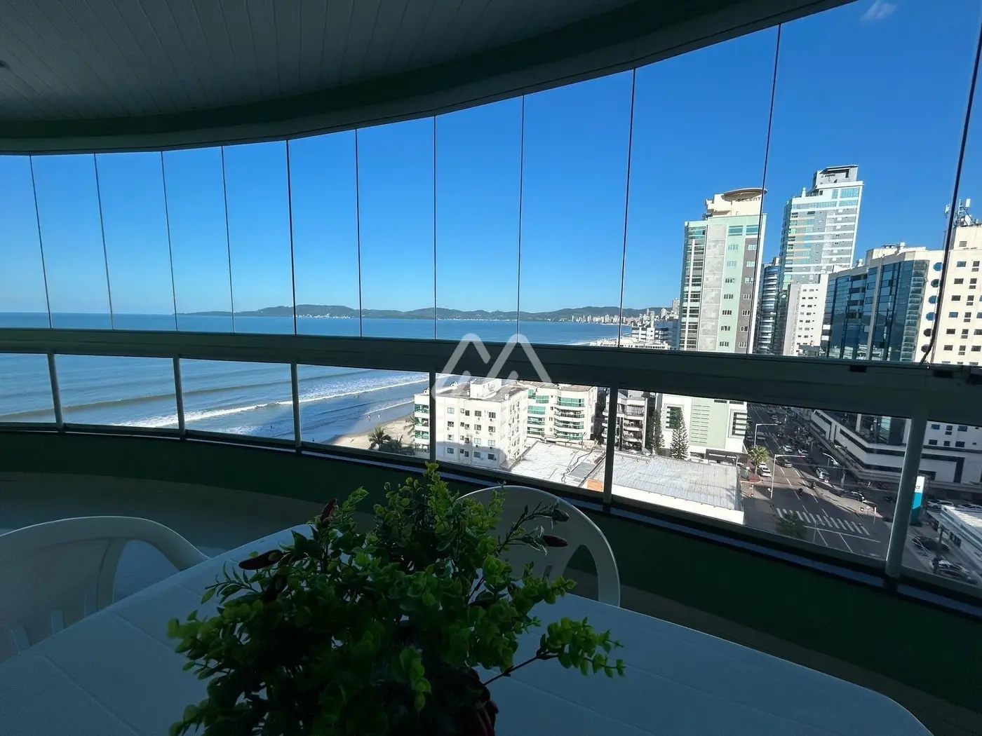 Quadra mar - vista mar — Meia Praia (T817) em Meia Praia