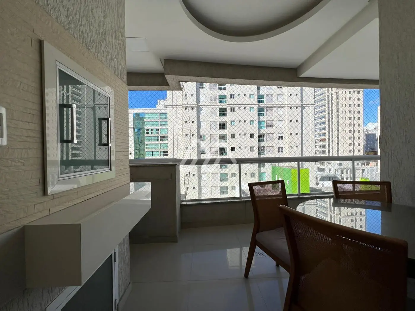 Quadra mar - 3 suites — Meia Praia (T1092) em Meia Praia