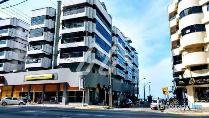 Quadra mar — Meia Praia (T858) em Meia Praia