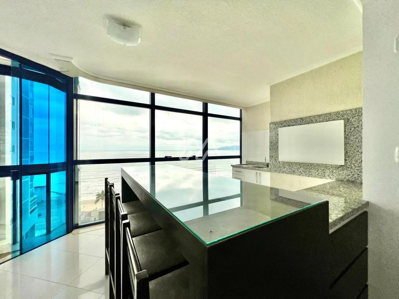 3 suites - vista mar — Meia Praia (T2293) em Meia Praia