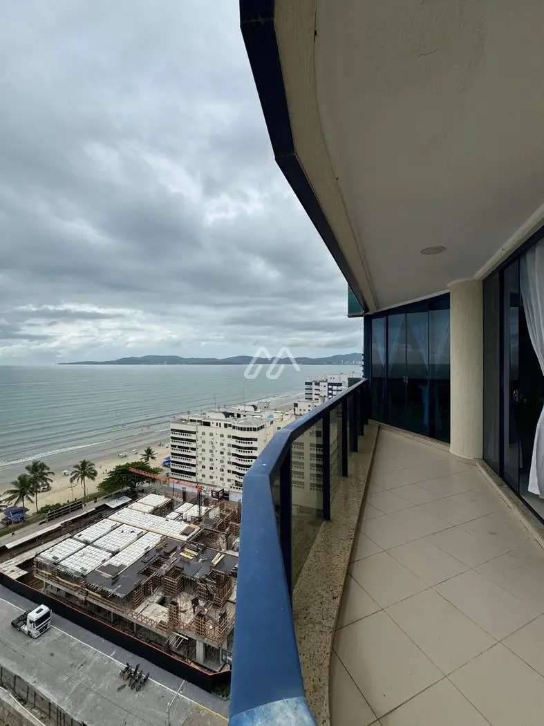 3 suites - vista mar — Meia Praia (T2294) em Meia Praia