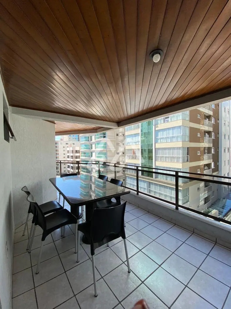 3 dormitórios - bem localizado — Meia Praia (T948) em Meia Praia