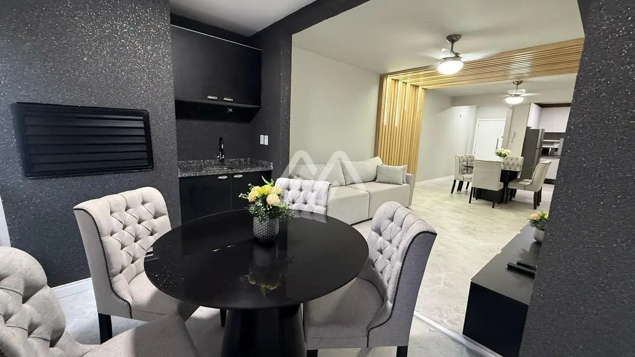 Ótima localização!!! — Meia Praia (T2134) em Meia Praia