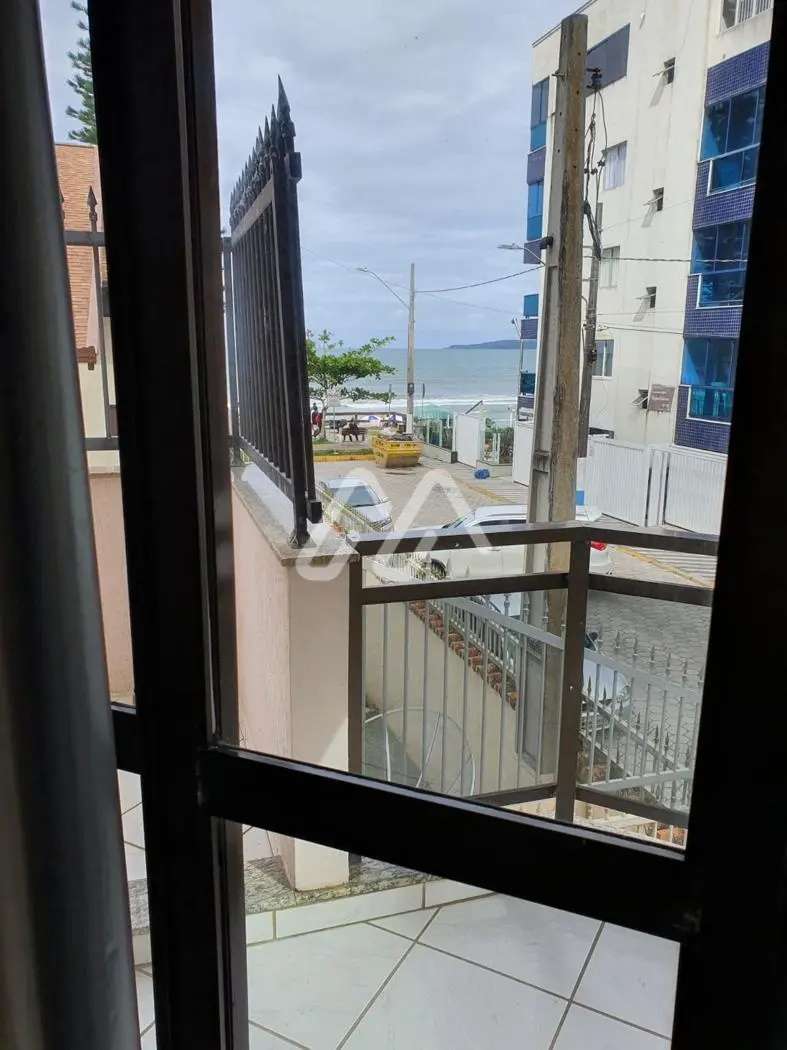 Quadra mar — Meia Praia (T845) em Meia Praia
