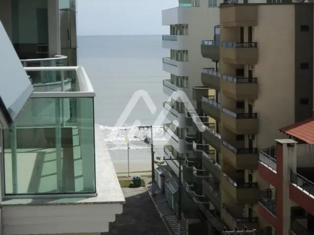 Quadra mar — Meia Praia (T866) em Meia Praia